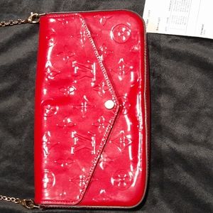 Louis Vuitton Pochette felcie monogram Vernis  purse